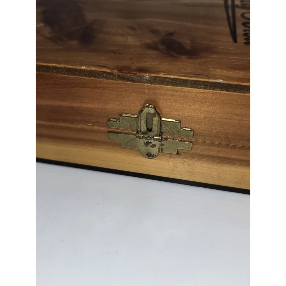 Memorial Edition‎ Holy Bible Union Made Wooden Box UAW Local 274
